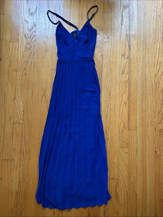 Lulus Dresses & Skirts - Lulus Blue Pleated Midi Dress XS
